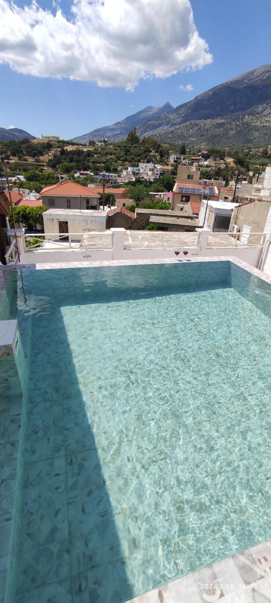 Hotel Keramos Zarós Esterno foto